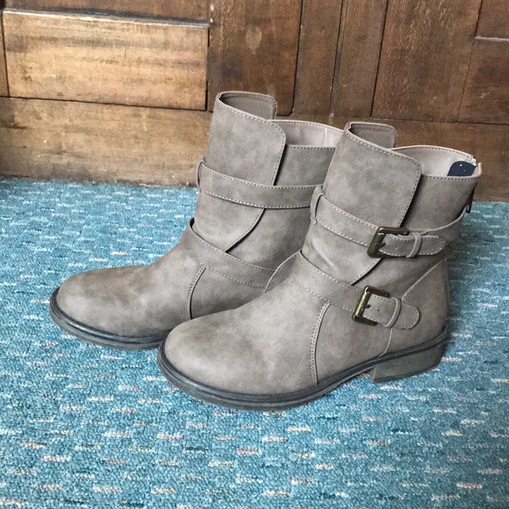 Girls Steve Madden boots